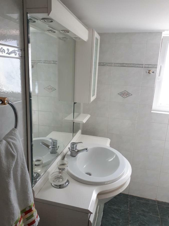 Sea View,Big And Comfortable Appartment In Voula Atena Exterior foto