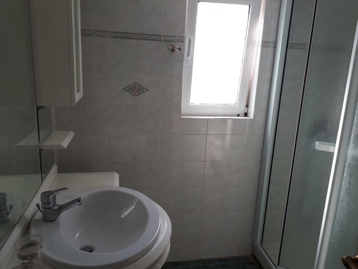 Sea View,Big And Comfortable Appartment In Voula Atena Exterior foto
